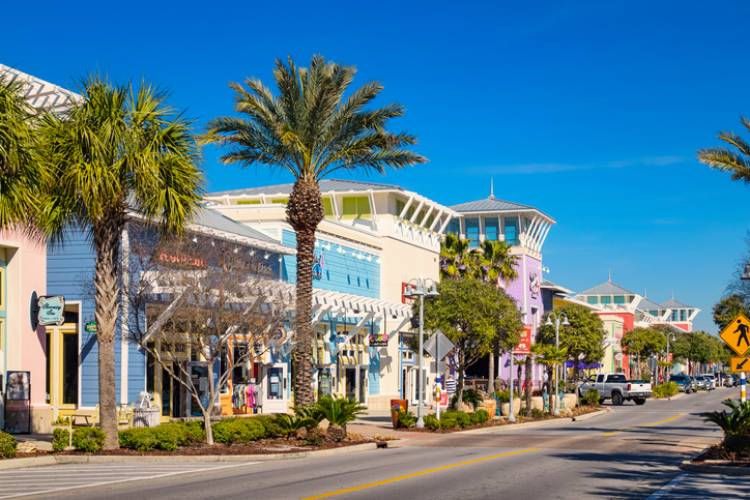 A shopping street in Panama City Beach